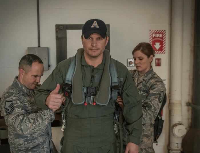 Pete hegseth senate hearing defense military women