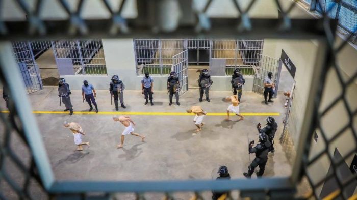 El salvador photos venezuelan detainees