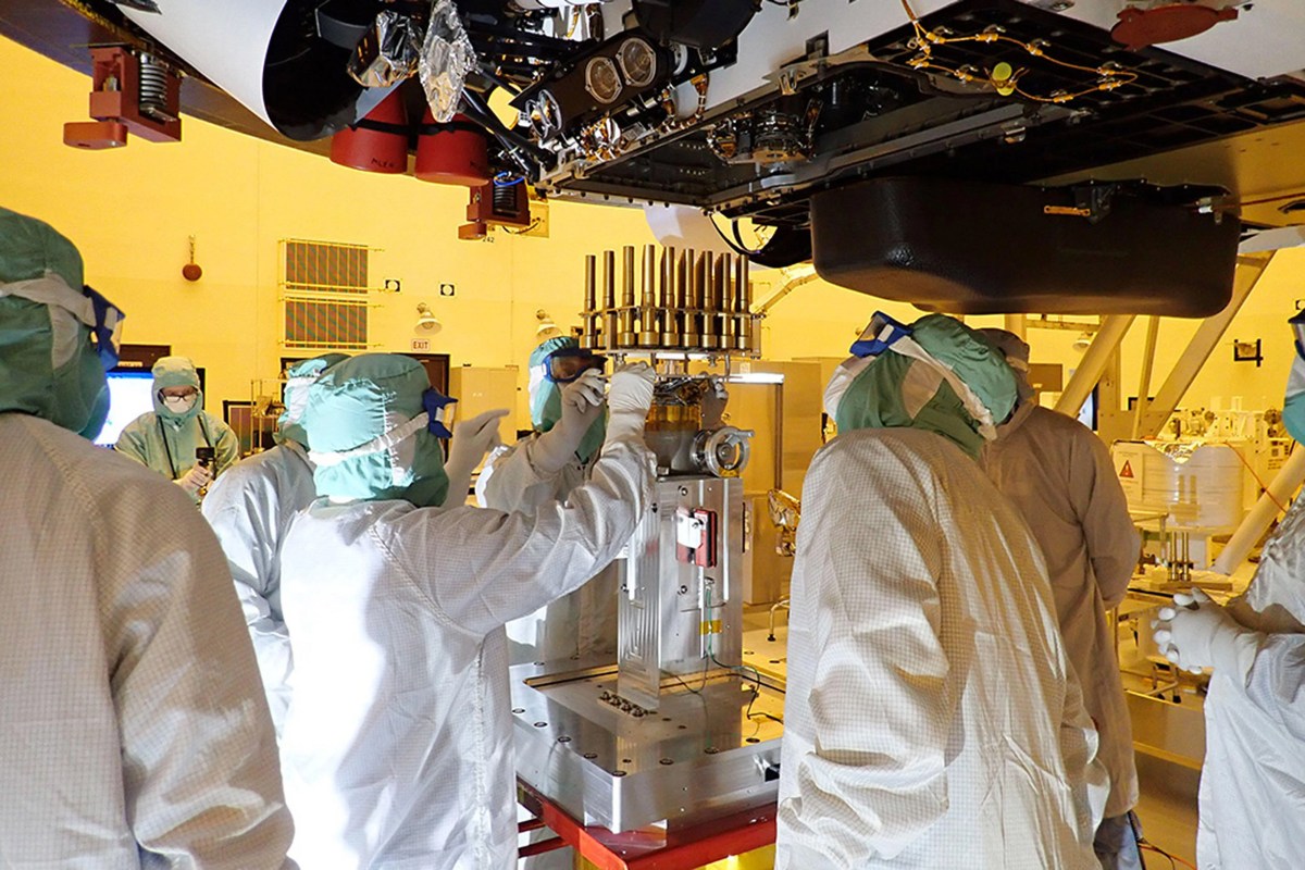 Nasa mars rover sample mission at risk