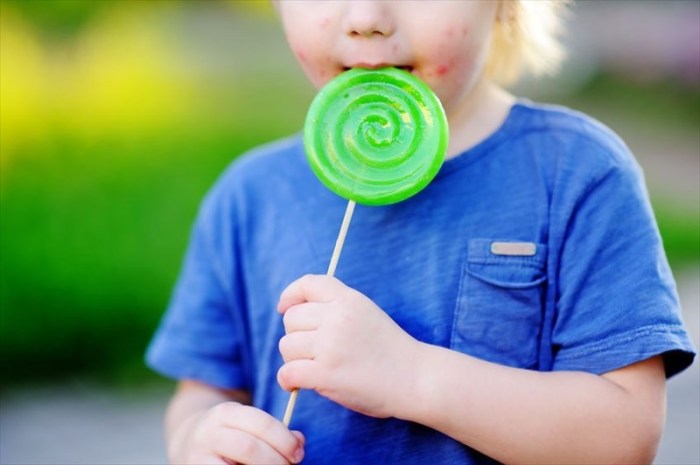 Are artificial food dyes safe