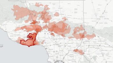 Los angeles fires size acres manhattan football fields