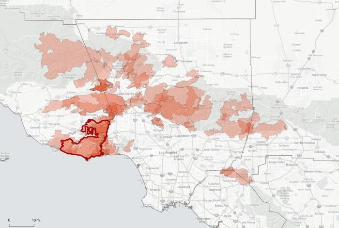 Los angeles fires size acres manhattan football fields