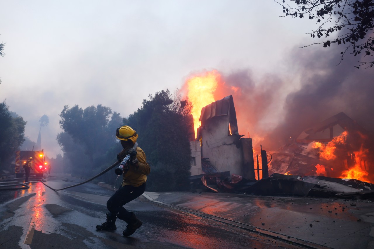 California wildfire palisades fire photos