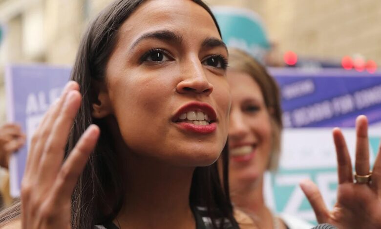 Cory booker alexandria ocasio cortez fundraising