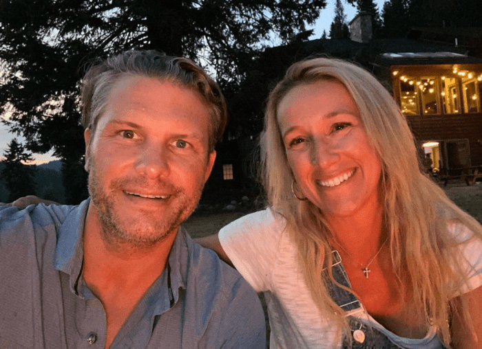 Hegseth second signal chat wife brother lawyer defense reactions resign