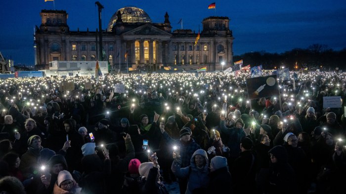 Allying putin afp cologne protesters Musk europe far right germany afd